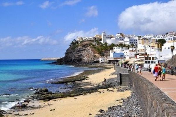 Puerto del Rosariossa Sixt vuokra-autolla